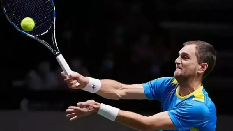 Александр Недовесов и эквадорец Гонсало Эскобар потерпели поражение в финале турнира серии ATP-250 в Китцбюэле