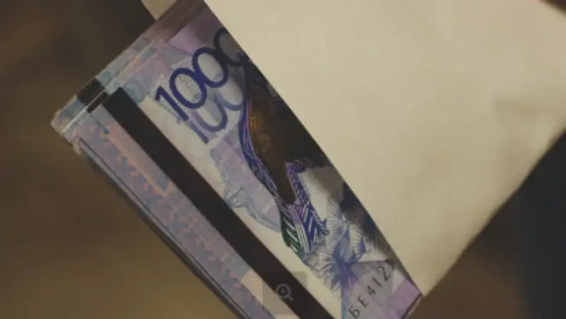 Председателя коллегии Туркестанского облсуда поймали на взятке