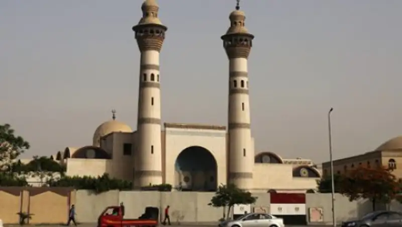 Студентку отчислили из университета за объятия с мужчиной