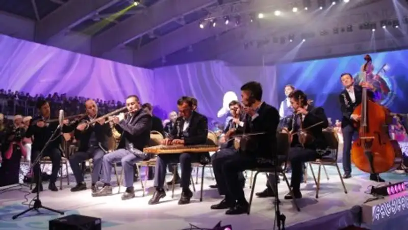 В Атырау завершился трехдневный международный фестиваль оркестров народных инструментов