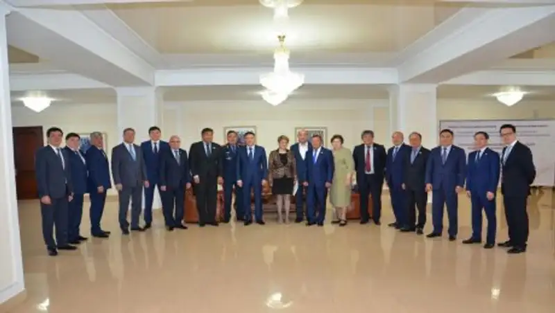 Сенаторы провели в Карагандинской области заседание по проблемам тюрем