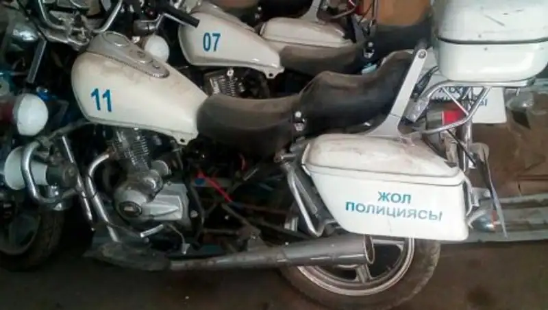 Казахстанские полицейские выставили на продажу свои мотоциклы