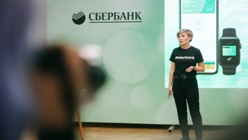 Сбербанк презентовал бесконтактные платежи Apple Pay в Казахстане