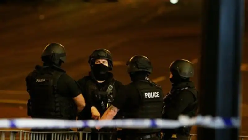 Полицейские проводят спецоперацию на юге Манчестера