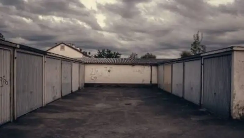 Тела двух подростков обнаружили в гараже в Алматинской области