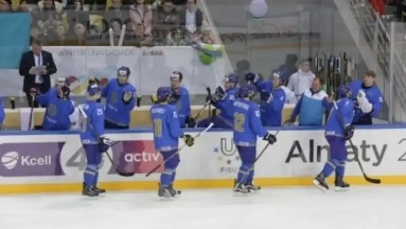 Казахстанские хоккеисты победили Швецию и вышли в полуфинал Универсиады-2017