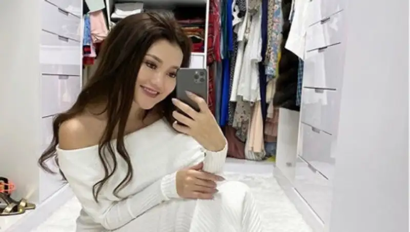 Ерке Есмахан призналась в любви в День Святого Валентина