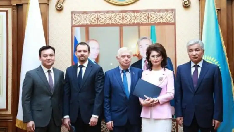 Антологии казахской литературы на русском языке издаст Московский государственным университет