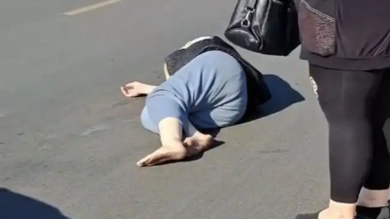 В Экибастузе на пожилую женщину наехал автомобиль