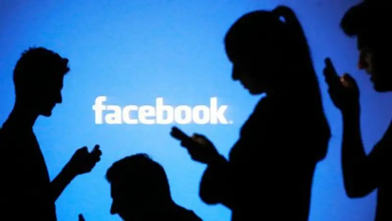 Facebook станет сайтом для знакомств