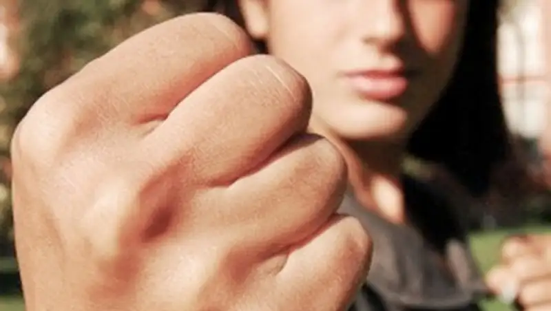 В Мангистау работницу газовой службы избила 18-летняя студентка