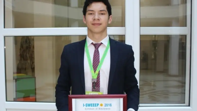 Школьник из ВКО был отмечен на олимпиаде в Хьюстоне за исследование сплава инвар