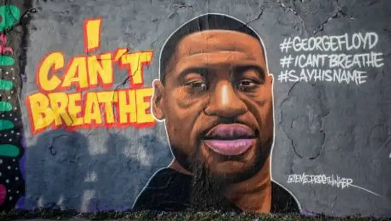 Адвокат Джорджа Флойда требует посмертного помилования для клиента