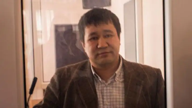 В Уральске суд признал Нурлана Тхамбетова виновным в организации покушения на журналиста