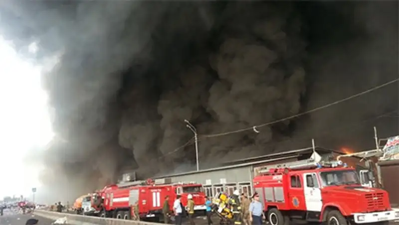 Охранники рынков «Кулагер» и «Арал» почти 1,5 часа не сообщали о пожаре в ДЧС Алматы