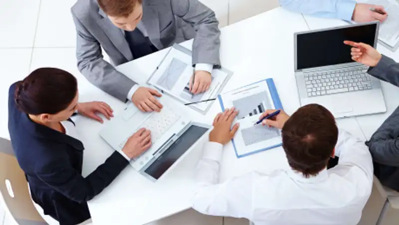 С 20 апреля часть предприятий возобновит работу в Нур-Султане и Алматы