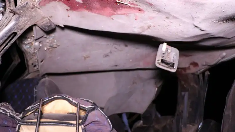 смятая крыша, фото - Новости Zakon.kz от 21.12.2022 10:39