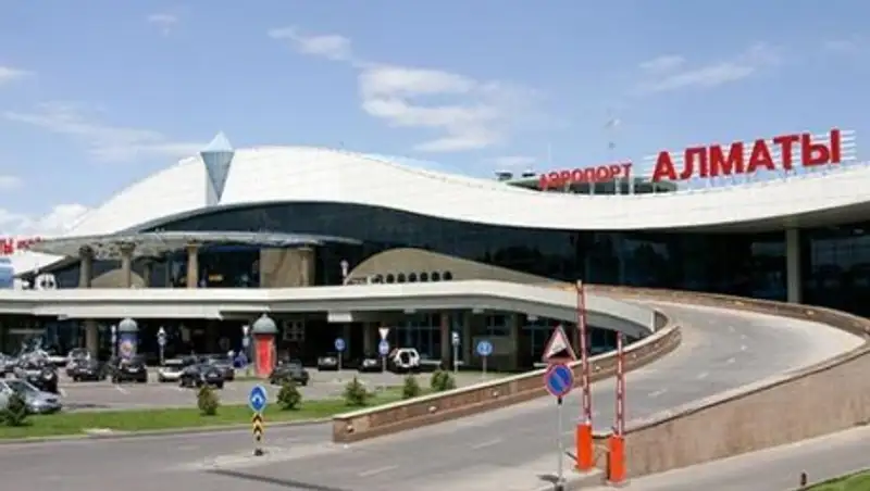 В аэропорту Алматы задержали девушку с наркотиками в сигаретной пачке