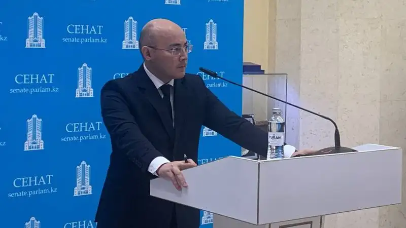 Куантыров призвал покупать казахстанские товары и назвал стоимость своего костюма