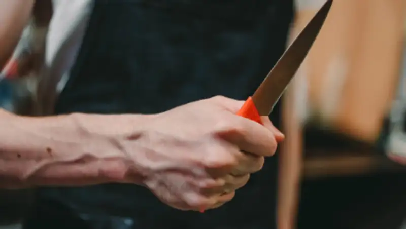 Пассажир с ножом напал на водителя автобуса