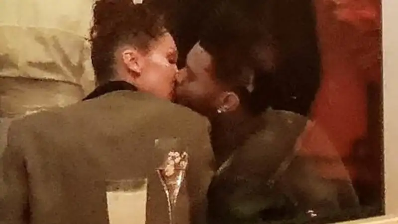 Беллу Хадид застукали в Каннах за поцелуями с её бывшим The Weeknd