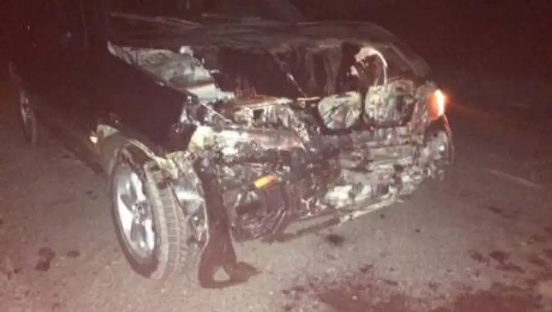 ВMW X5 протаранил "КамАЗ" на трассе Акмолинской области: есть погибший