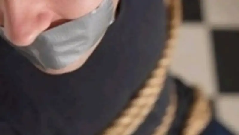 Грабители в Риддере связали мужчину в собственной квартире и украли 2 млн тенге