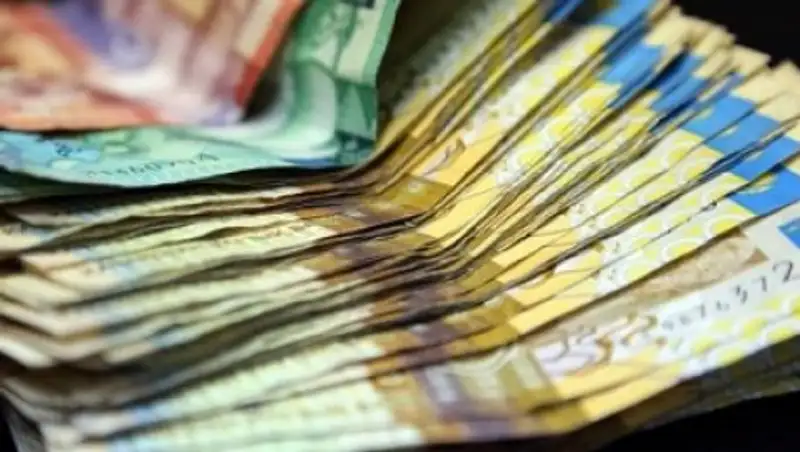 Трое преступников вымогали у алматинского бизнесмена квартиру и миллионы тенге