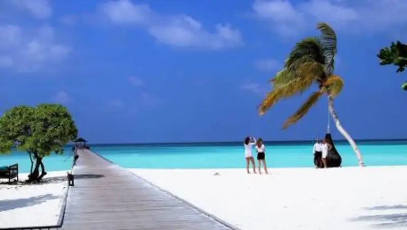 С 15 мая "Air Astana" приостановит прямые рейсы на Мальдивы