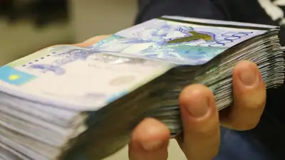 Бывшего чиновника подозревают в хищении 1,2 млрд тенге, выделенных на строительство дорог, фото - Новости Zakon.kz от 21.06.2023 10:05