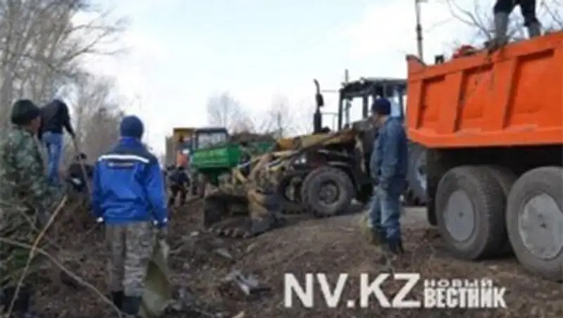 Поселок Кокпекты полностью очистили от мусора