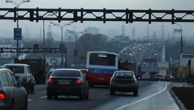 Страховщики посчитали сколько в среднем в год составляет километраж алматинцев