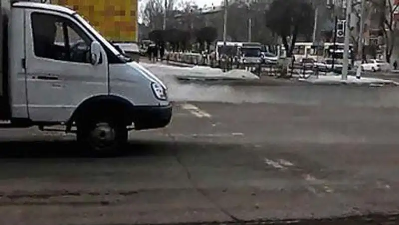 В Таразе водители оспаривают штрафы, выписанные «умным перекрестком»