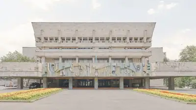 Досаев пообещал сделать капремонт здания легендарного театра для детей, фото - Новости Zakon.kz от 26.01.2023 10:52