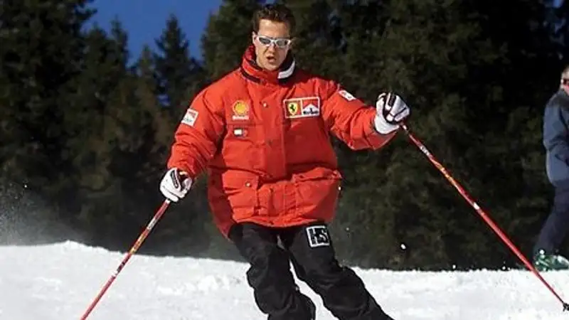 Гонщик Шумахер впал в кому, его состояние критическое