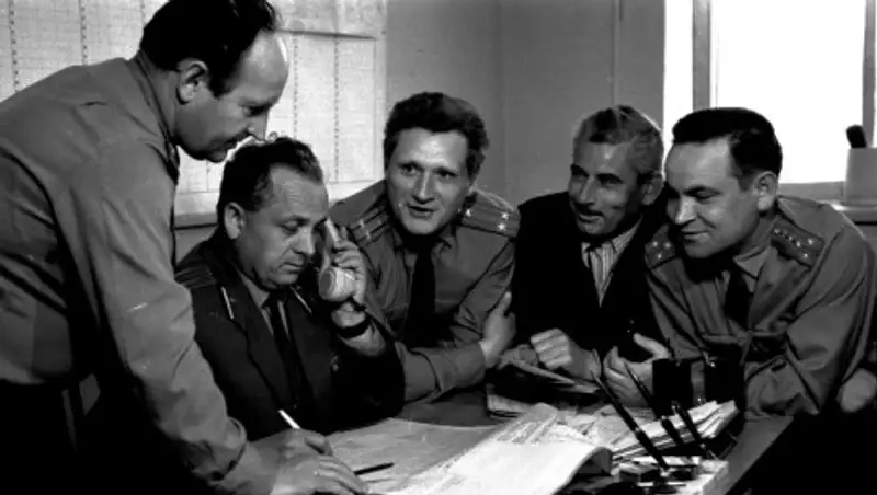 90-летие отмечает военная газета "Сарбаз"