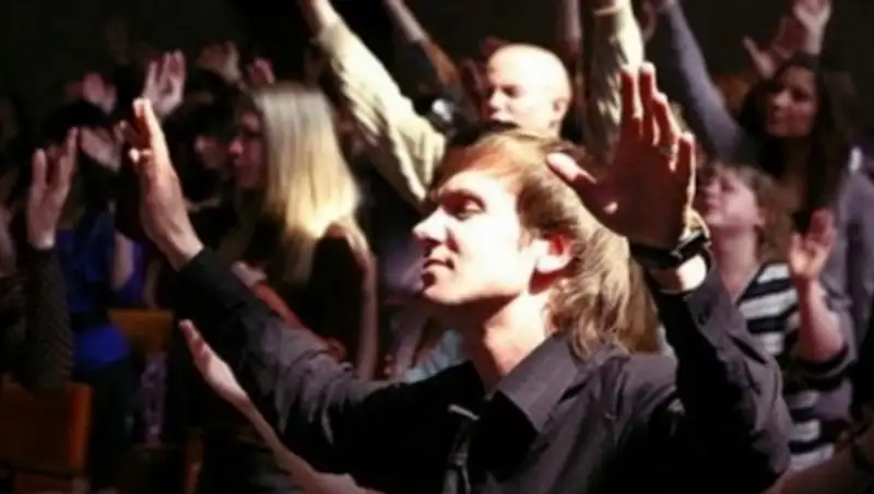 СМК предлагает принять закон, обязывающий все религиозные собрания делать открытыми