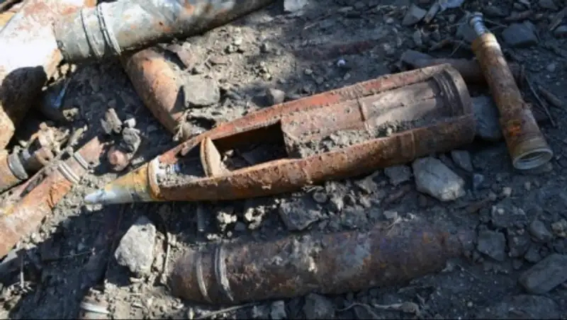 В шымкентском пункте приема металлолома нашли два снаряда