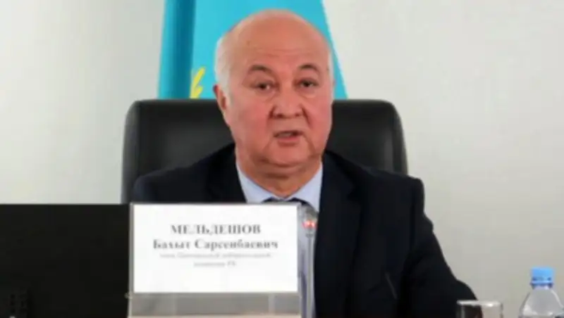 Бахыт Мельдешов освобожден от должности члена ЦИК