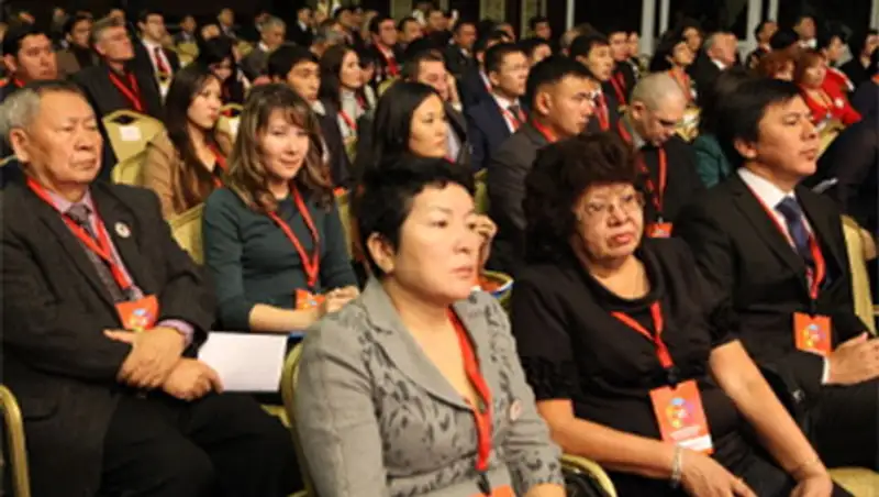 Казахстанские НПО вступают в новый этап развития, фото - Новости Zakon.kz от 14.11.2013 19:06