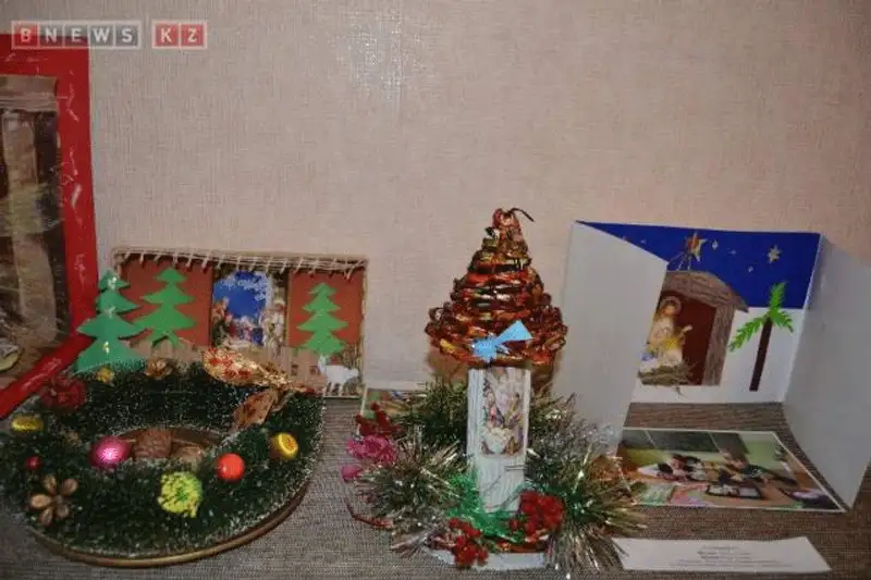 В СКО проходит уникальная выставка «Задуматься о Вечном…» (фото) В СКО проходит уникальная выставка «Задуматься о Вечном…» (фото), фото - Новости Zakon.kz от 17.12.2013 19:56