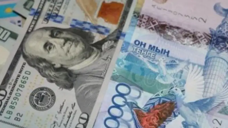 Курс доллара продолжает расти