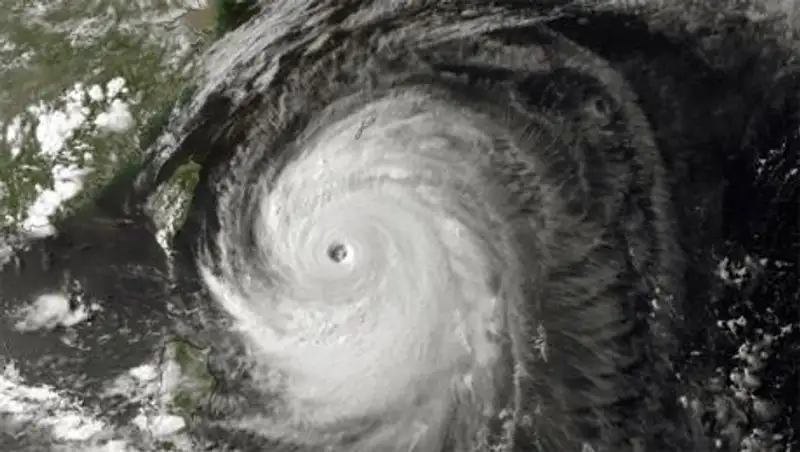 Более 360 авиарейсов отменено в Японии из-за тайфуна "Халонг"