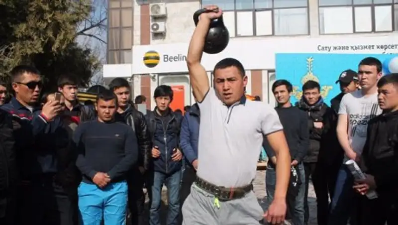 ОҚО жастары наурыз мерекесін ұлттық ойын түрлерінең сайыстар ұйымдастырып тойлады