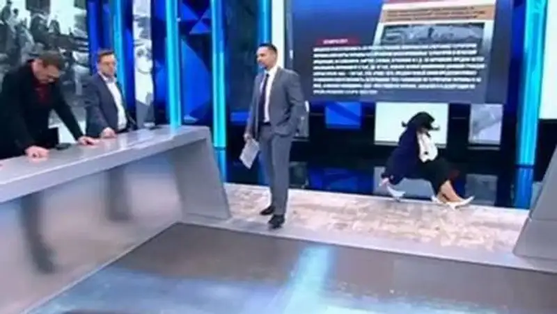 Ведущая Первого канала упала в прямом эфире