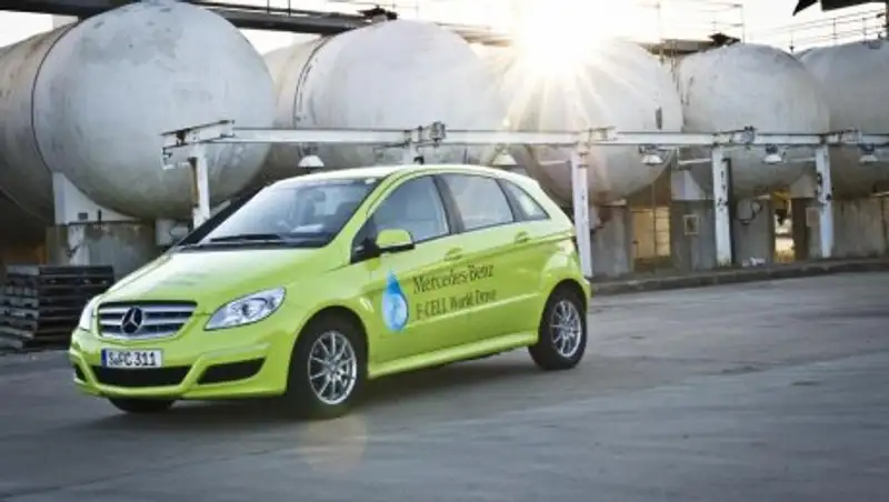 Mercedes убил свой единственный электромобиль