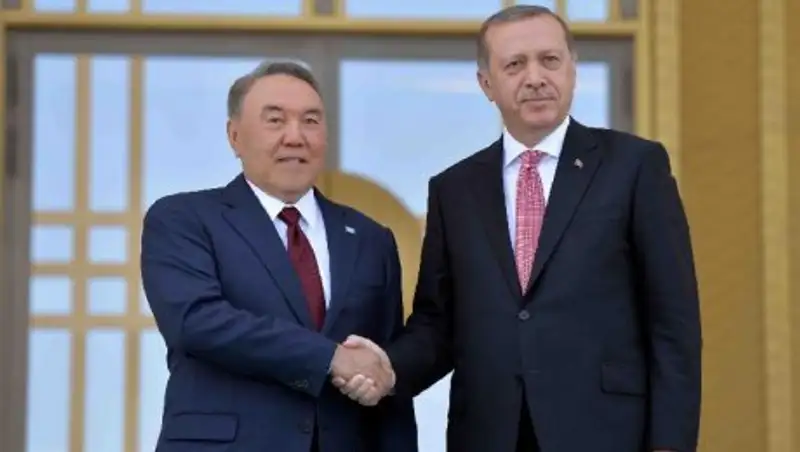 Президенты Казахстана и Турции поговорили по телефону