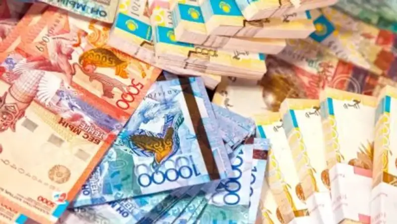 МНЭ и Нацбанк РК прокомментировали падение нацвалюты на рынке