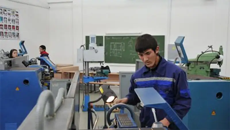 Казахстанские вузы и колледжи переходят на дуальное образование