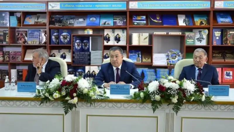 В ЮКО состоялась встреча ученых-тюркологов по внедрению единого стандарта казахского языка на латинской графике